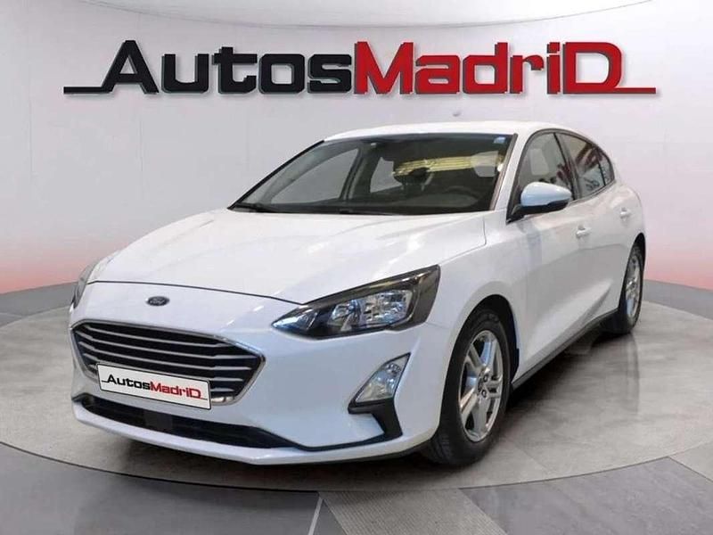 Begagnad Ford Focus Trend 95 HK (69 kW) 2020 Vit Halvkombi