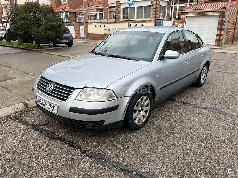 Azul Usado 2004 VW Passat Highline Berlina | 1500 € (Super precio) - Imagen 1/4