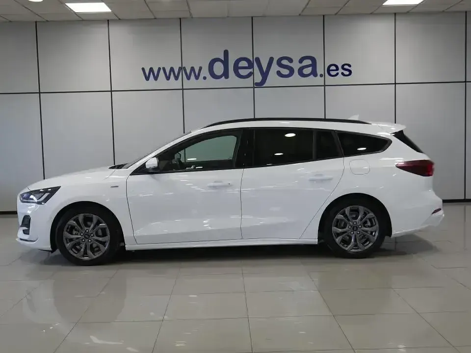 Usado Ford Focus ST-Line 155 CV (114 kW) 2024 Blanco Familiar