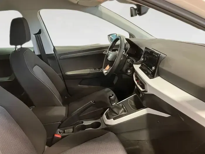 Usado Seat Arona Style 95 CV (69 kW) 2025 Blanco SUV