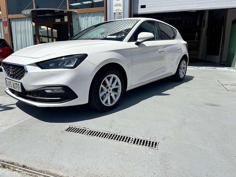 Blanco Usado 2022 Seat Leon Style Utilitario | 18.900 € (Precio justo) - Imagen 1/4