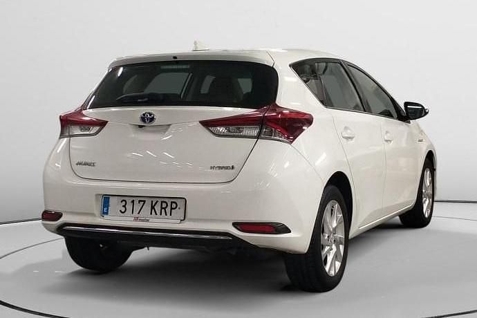 Usado Toyota Auris Hybrid Business Edition 136 CV (100 kW) 2018