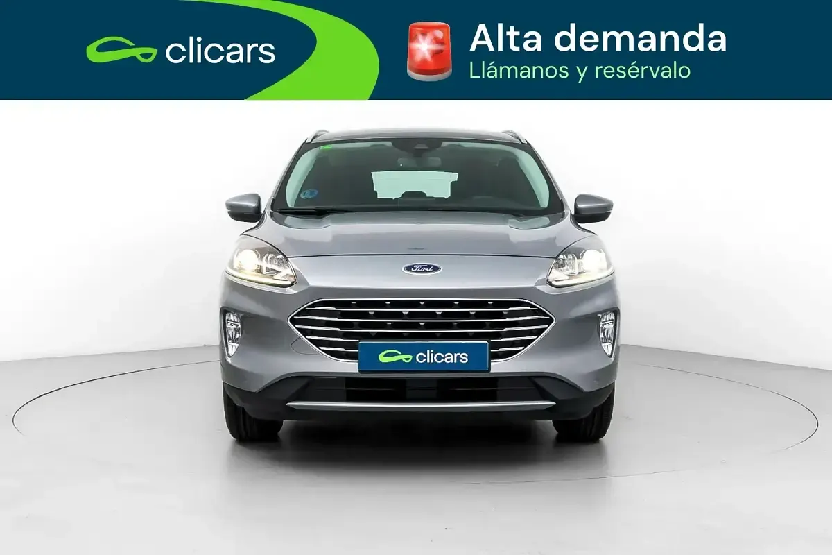 Usado Ford Kuga Titanium 191 CV (140 kW) 2022 Gris / plata SUV
