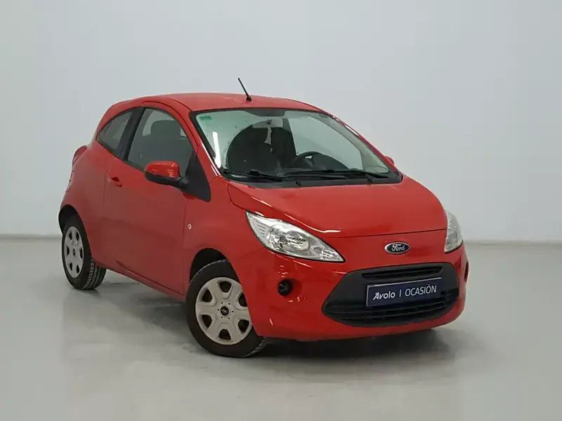 Usado Ford Ka S 69 CV (50 kW) 2014 Rojo Utilitario