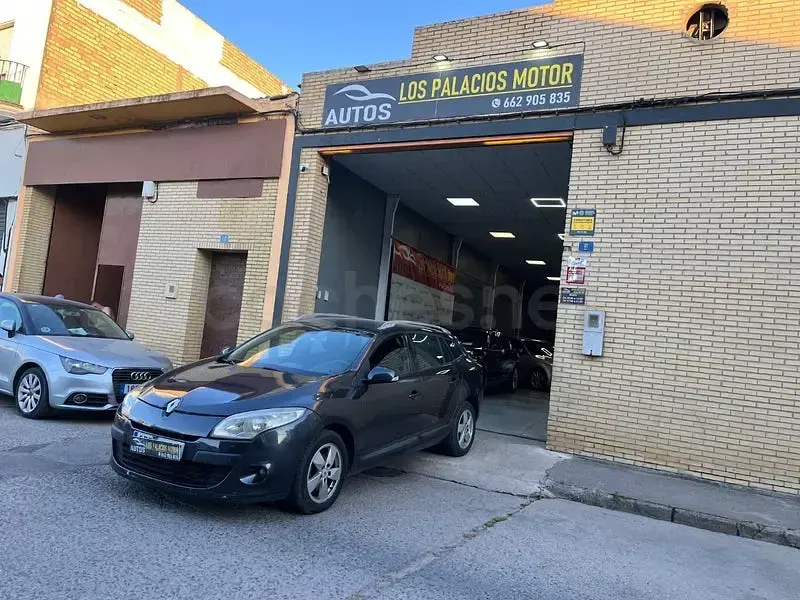 Usado Renault Mégane GrandTour 110 CV (80 kW) 2011 Gris / plata Familiar