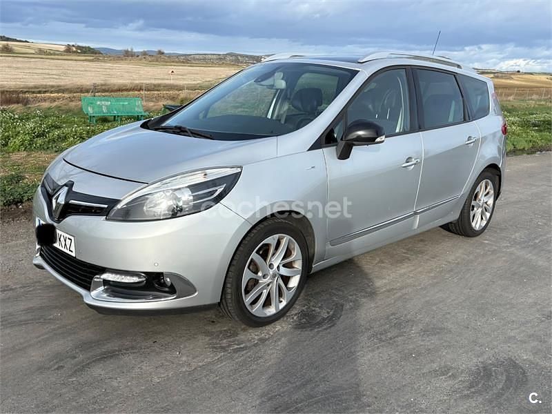 Usado Renault Scénic III Bose Edition 130 CV (95 kW) 2016 Gris / plata Monovolumen