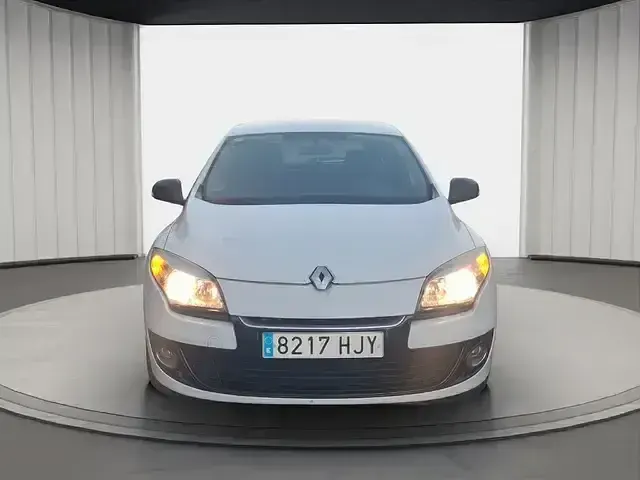 Usado Renault Mégane III Authentique 110 CV (80 kW) 2012 Blanco Berlina