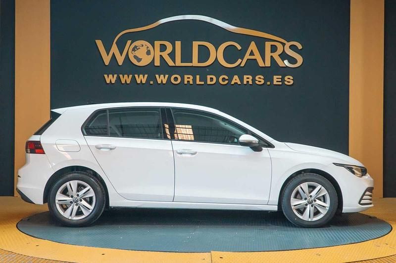 Usado VW Golf VIII 110 CV (80 kW) 2021 Blanco Utilitario