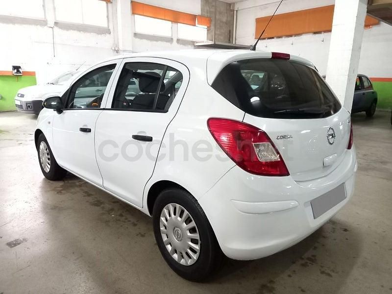 Usado Opel Corsa Expression 75 CV (55 kW) 2013 Blanco Utilitario