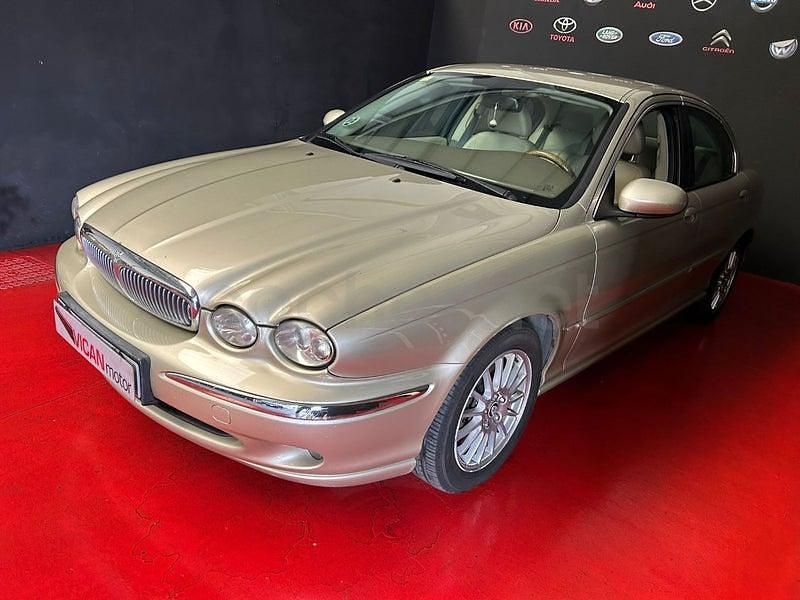 Begagnad Jaguar X-type Executive 211 HK (155 kW) 2006 Beige Sedan