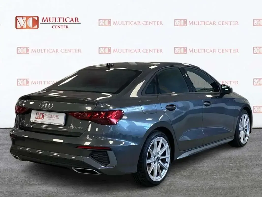 Usado Audi A3 150 CV (110 kW) 2024 Gris Berlina