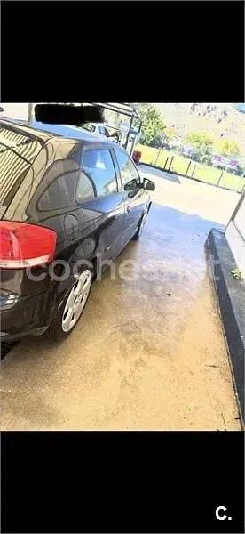 Usado Audi A3 Ambiente 140 CV (102 kW) 2004 Negro Utilitario