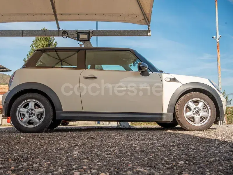 Usado Mini Cooper 122 CV (89 kW) 2010 Blanco Utilitario