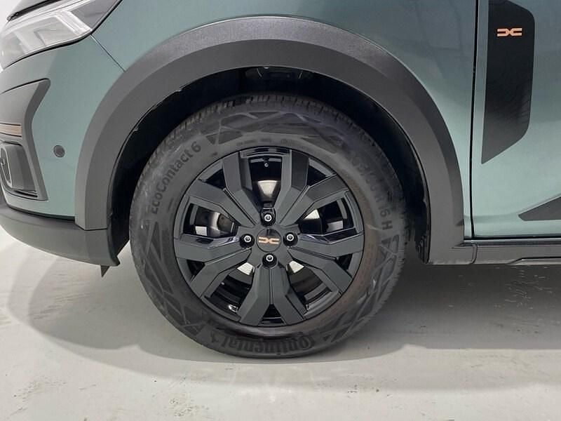 Usado Dacia Sandero Extreme 110 CV (80 kW) 2024 Verde Berlina