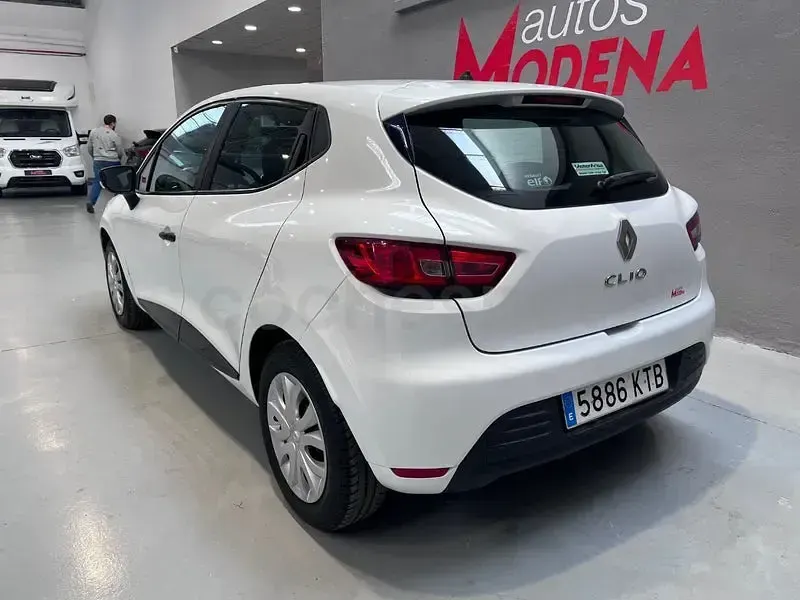 Usado Renault Clio IV Business 90 CV (66 kW) 2019 Blanco Berlina