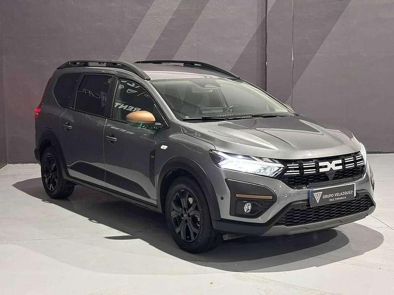 Usado Dacia Jogger Extreme 110 CV (80 kW) 2024 Gris Monovolumen