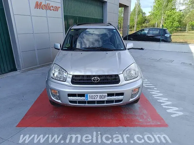 Usado Toyota RAV4 Sol 150 CV (110 kW) 2001 Gris / plata SUV