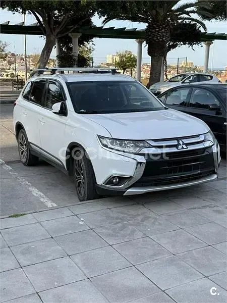 Usado Mitsubishi Outlander Motion 150 CV (110 kW) 2018 Blanco SUV
