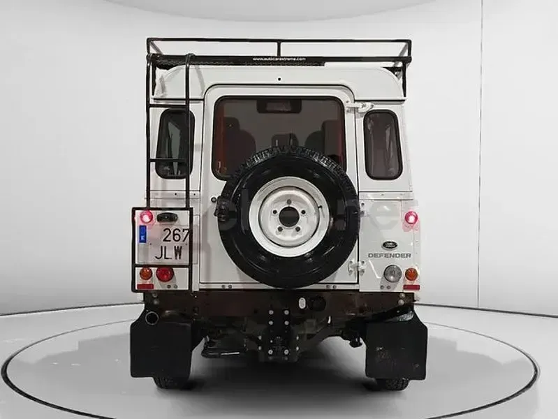 Usado Land Rover Defender 122 CV (89 kW) 2016 Blanco Familiar