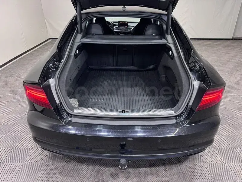 Usado Audi A7 Sportback Competition 326 CV (239 kW) 2017 Negro Utilitario