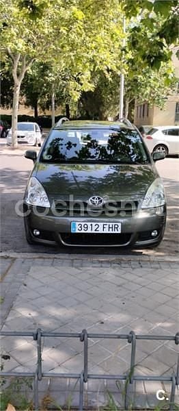 Gris / plata Usado 2006 Toyota Corolla Verso Sol Monovolumen | 3500 € (Buen precio) - Imagen 1/4