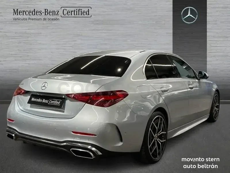 Usado Mercedes C300 258 CV (189 kW) 2022 Gris / plata Berlina