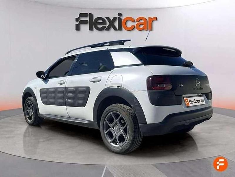 Usado Citroën C4 Cactus Feel 99 CV (72 kW) 2017 Blanco Utilitario