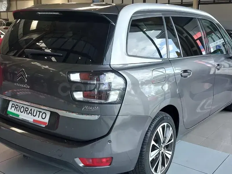 Usado Citroën C4 Picasso PureTech 130 CV (95 kW) 2018 Gris / plata Monovolumen