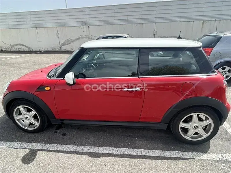 Usado Mini Cooper 120 CV (88 kW) 2007 Rojo Utilitario