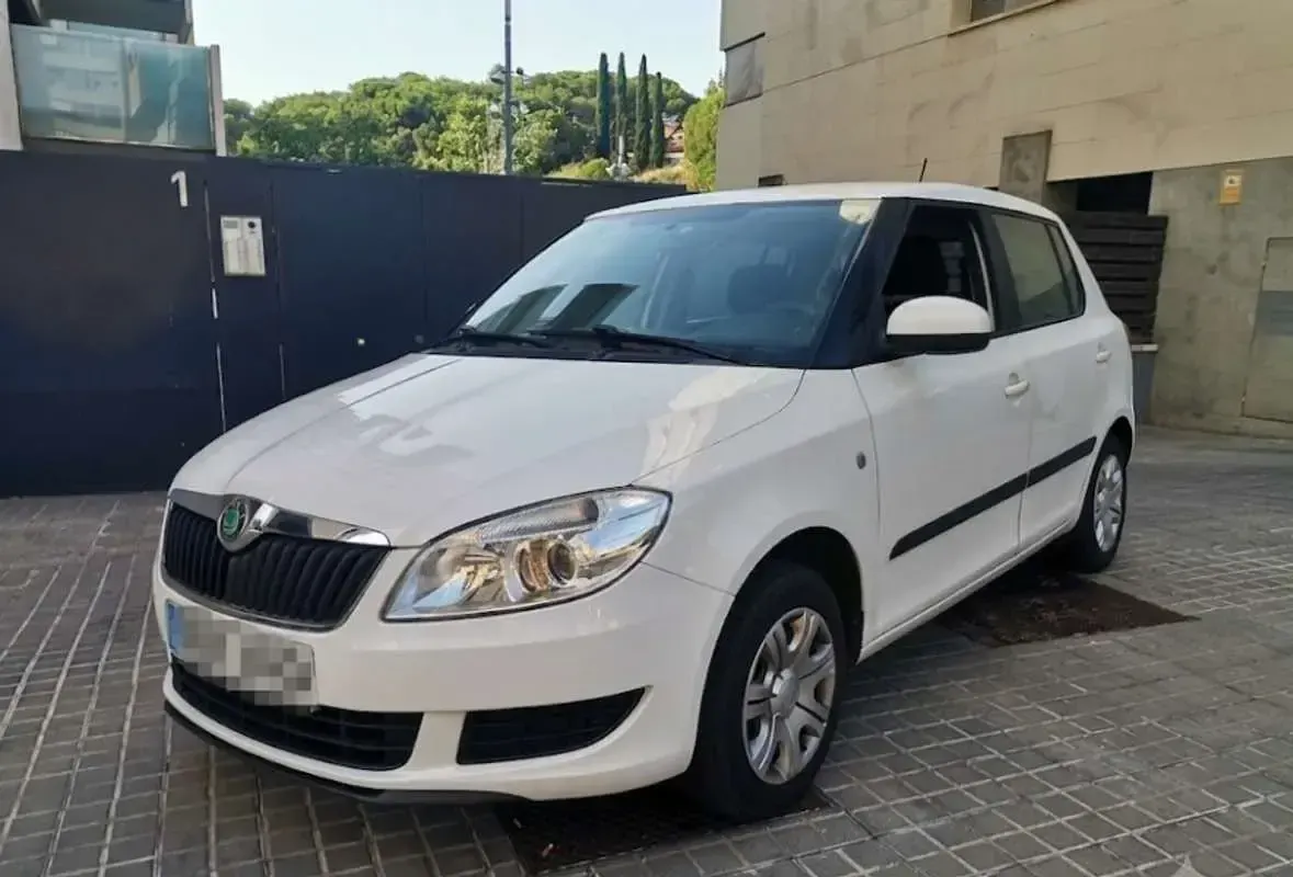 Usado Skoda Fabia 60 CV (44 kW) 2012 Blanco Utilitario