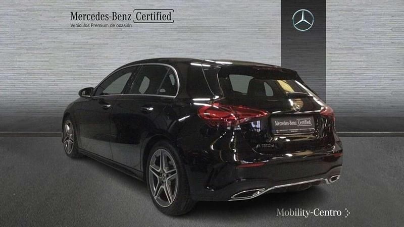 Usado Mercedes A180 109 CV (80 kW) 2024 Negro Utilitario