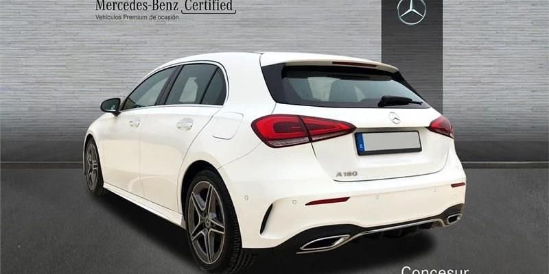 Blanco Usado 2022 Mercedes A180 | 27.900 € (Caro) - Imagen 1/3