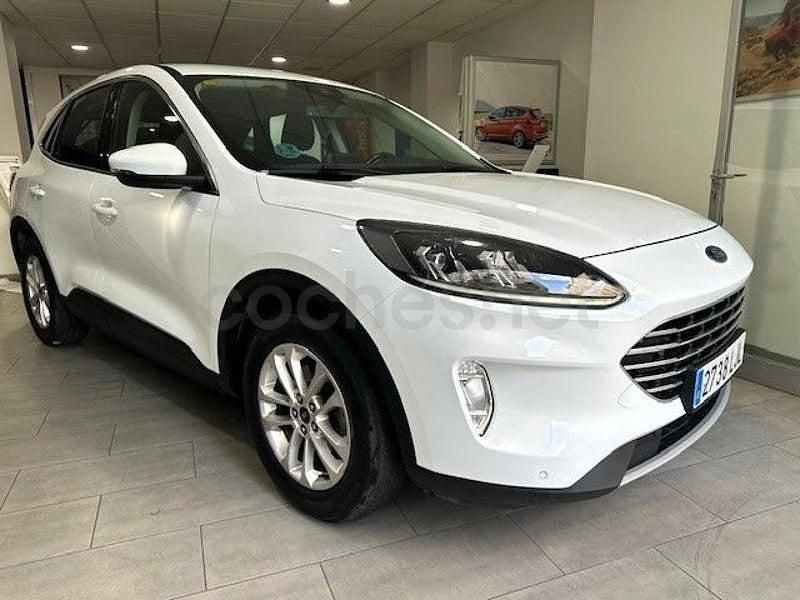 Usado Ford Kuga Titanium 190 HP (139 kW) 2020 Branco SUV
