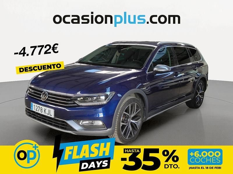 Usado VW Passat Alltrack 220 CV (161 kW) 2018 Azul Familiar