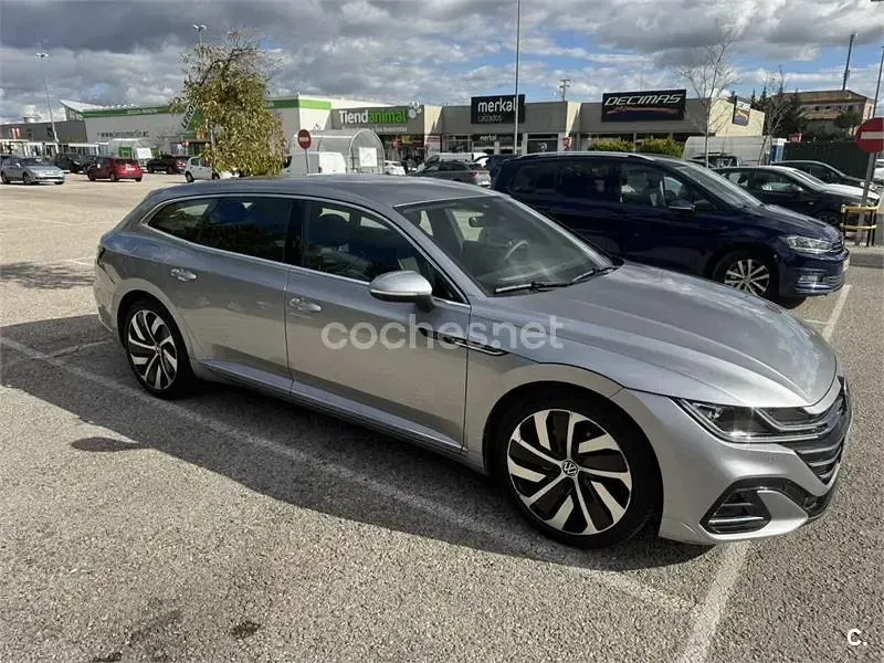 Usado VW Arteon R-line 150 CV (110 kW) 2021 Gris / plata Familiar