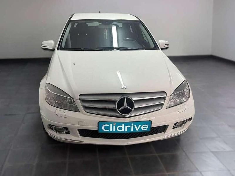 Usado Mercedes C220 Avantgarde 170 CV (125 kW) 2009 Blanco Berlina