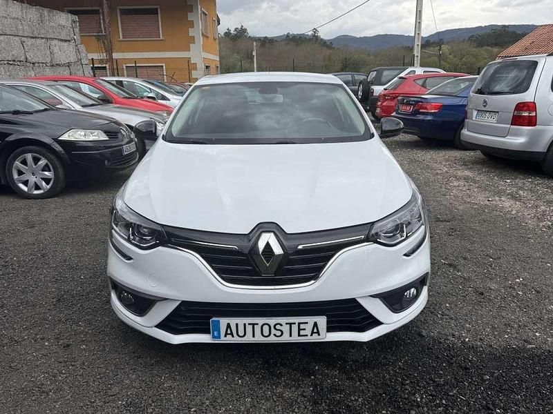 Blanco Usado 2020 Renault Mégane IV LIMITED Utilitario | 10.900 € (Buen precio) - Imagen 1/4