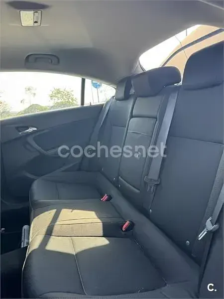 Usado Opel Insignia Essentia 130 CV (95 kW) 2009 Negro Berlina