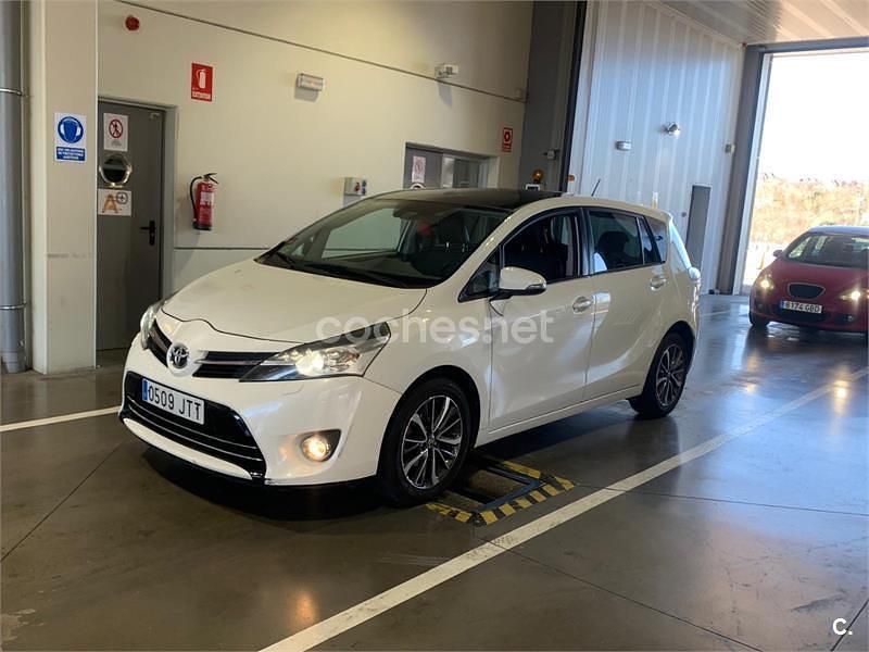 Usado Toyota Verso Advance 147 CV (108 kW) 2016 Blanco Monovolumen