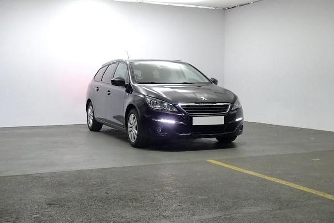 Usado Peugeot 308 Style 130 CV (95 kW) 2017 Familiar