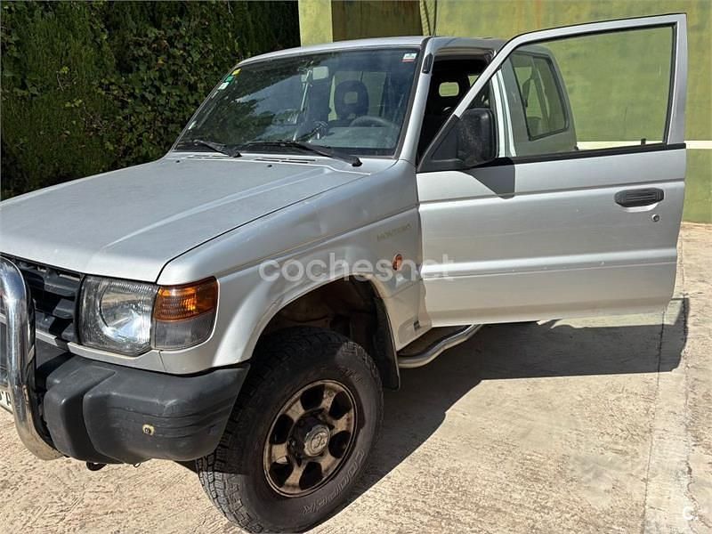 Gris / plata Usado 1998 Mitsubishi Montero SUV | 6200 € (Precio justo) - Imagen 1/4