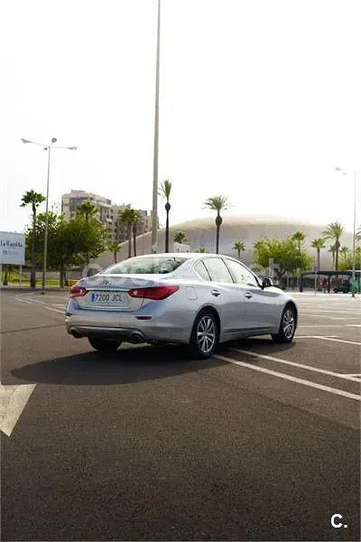 Usado Infiniti Q50 170 CV (125 kW) 2015 Gris / plata Berlina