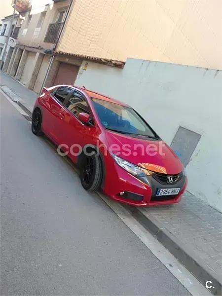 Usado Honda Civic Sport 100 CV (73 kW) 2012 Rojo Berlina