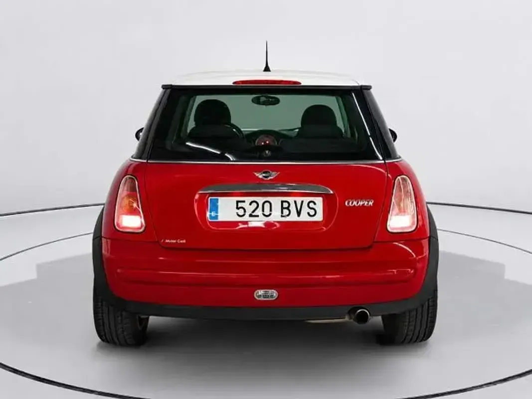 Usado Mini ONE 90 CV (66 kW) 2002 Rojo Utilitario