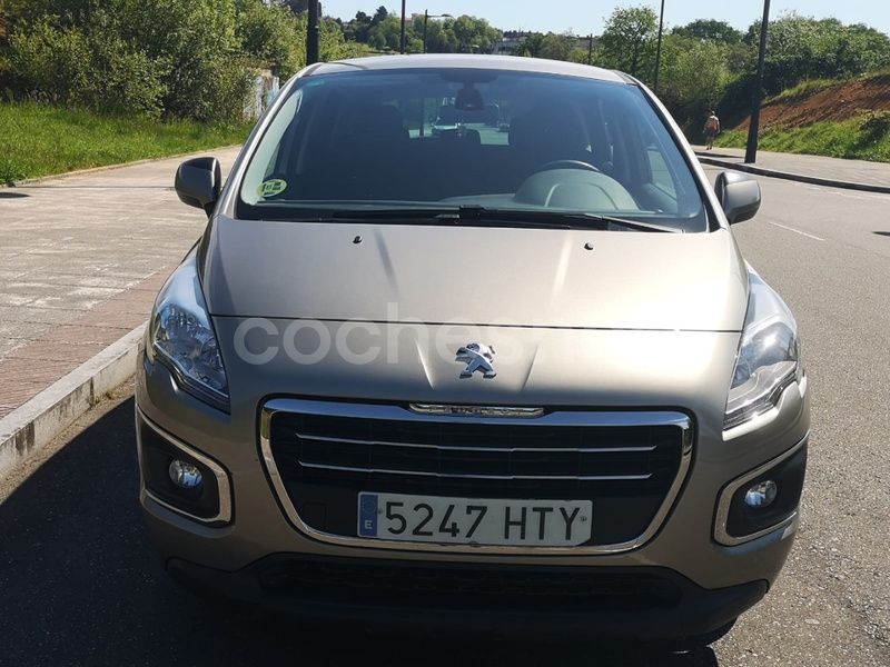 Usado Peugeot 3008 Active 115 CV (84 kW) 2013 Marrón Berlina