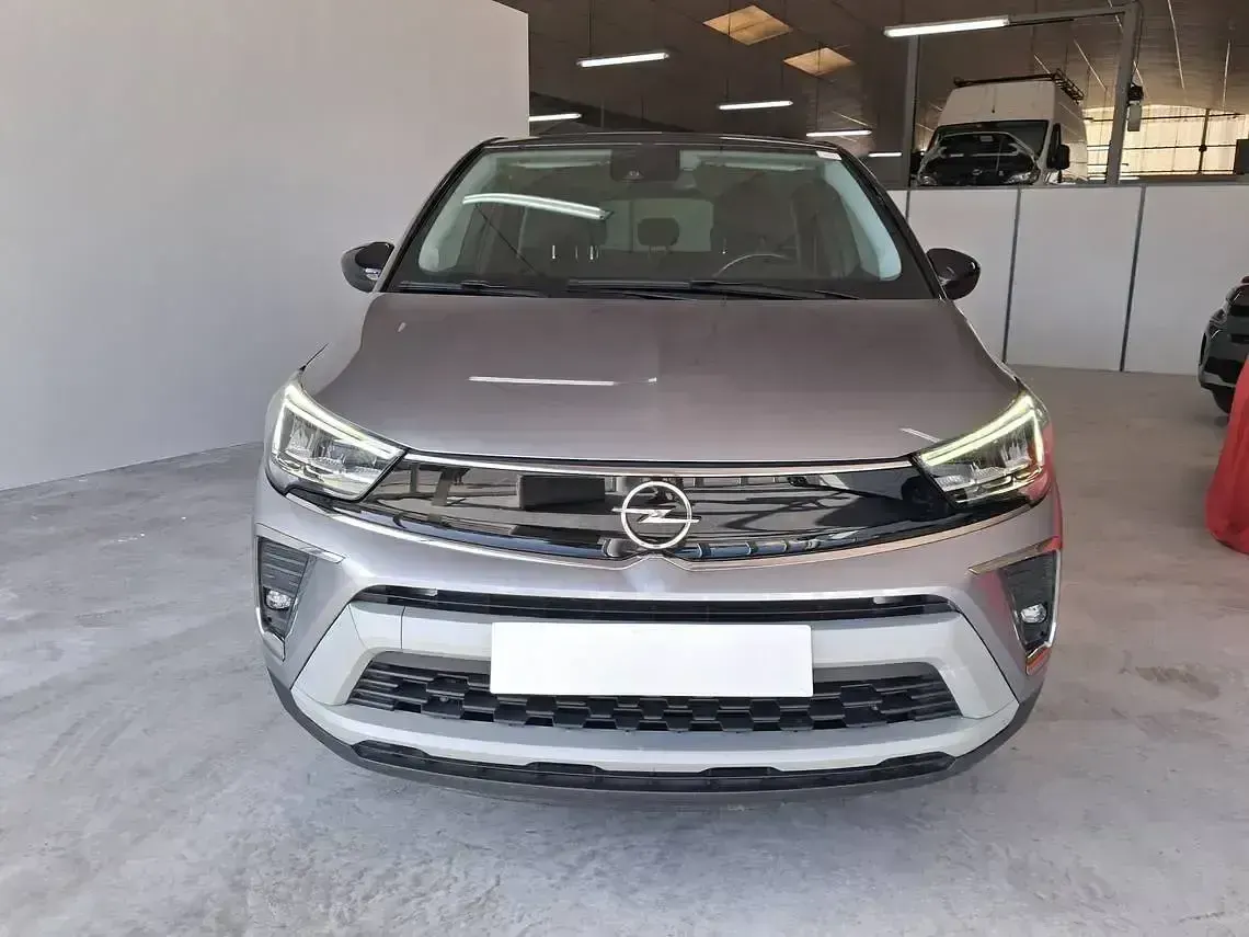 Usado Opel Crossland Ultimate 130 CV (95 kW) 2024 Gris SUV