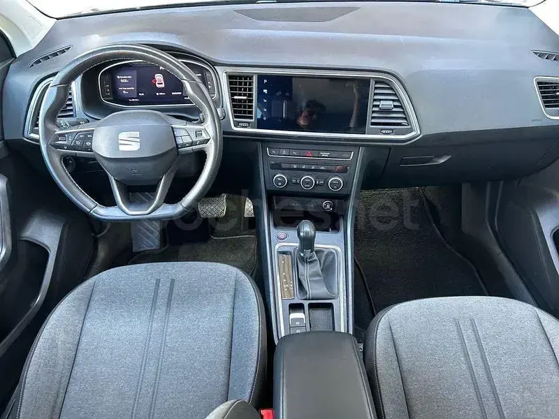Usado Seat Ateca Style 150 CV (110 kW) 2021 Gris / plata SUV