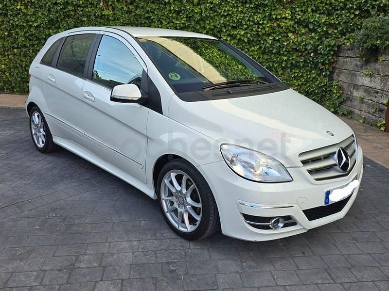 Usado Mercedes B180 Sport Edition 109 CV (80 kW) 2011 Blanco Monovolumen