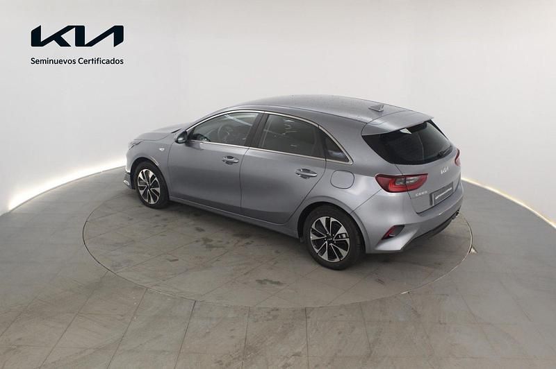 Usado Kia Ceed 100 CV (73 kW) 2025 Lunar silver Utilitario