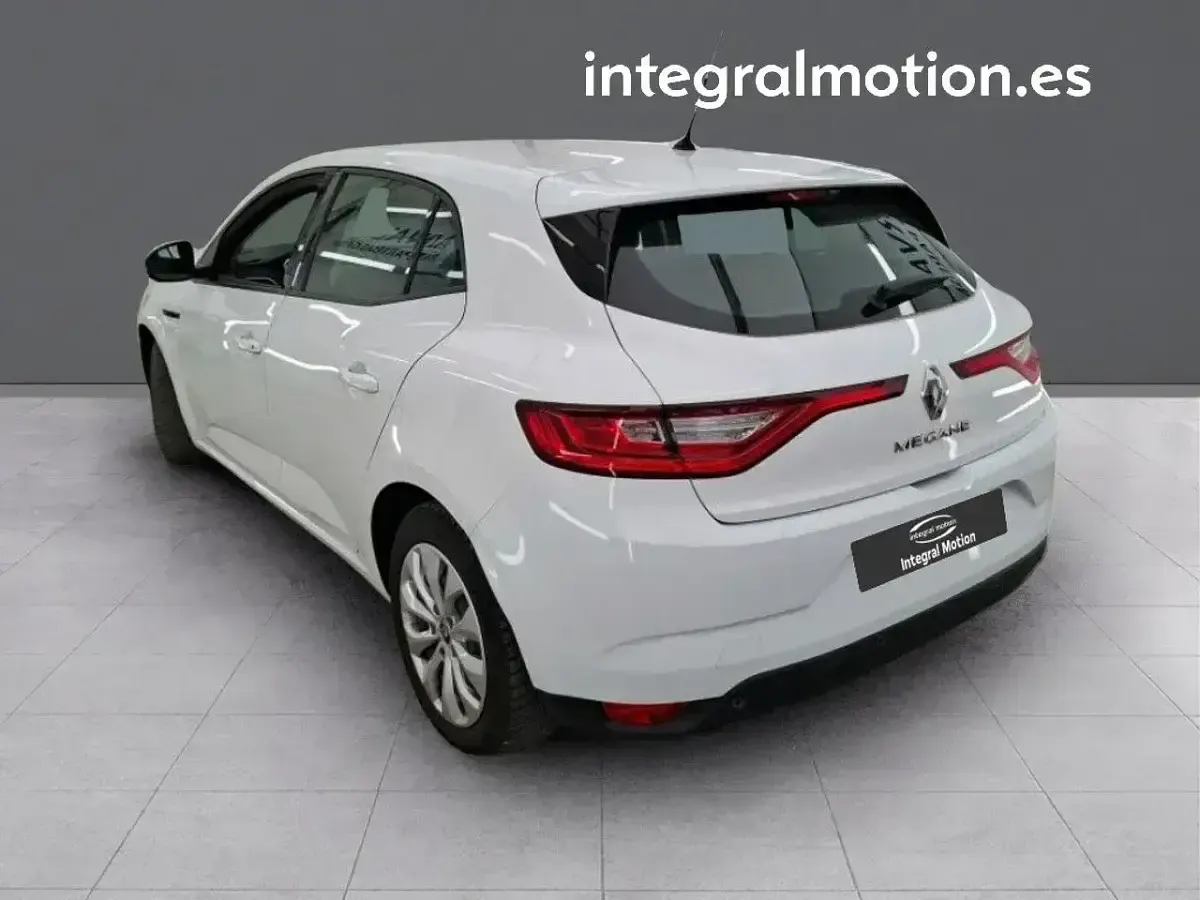 Usado Renault Mégane IV Business 95 CV (69 kW) 2020 Blanco Berlina